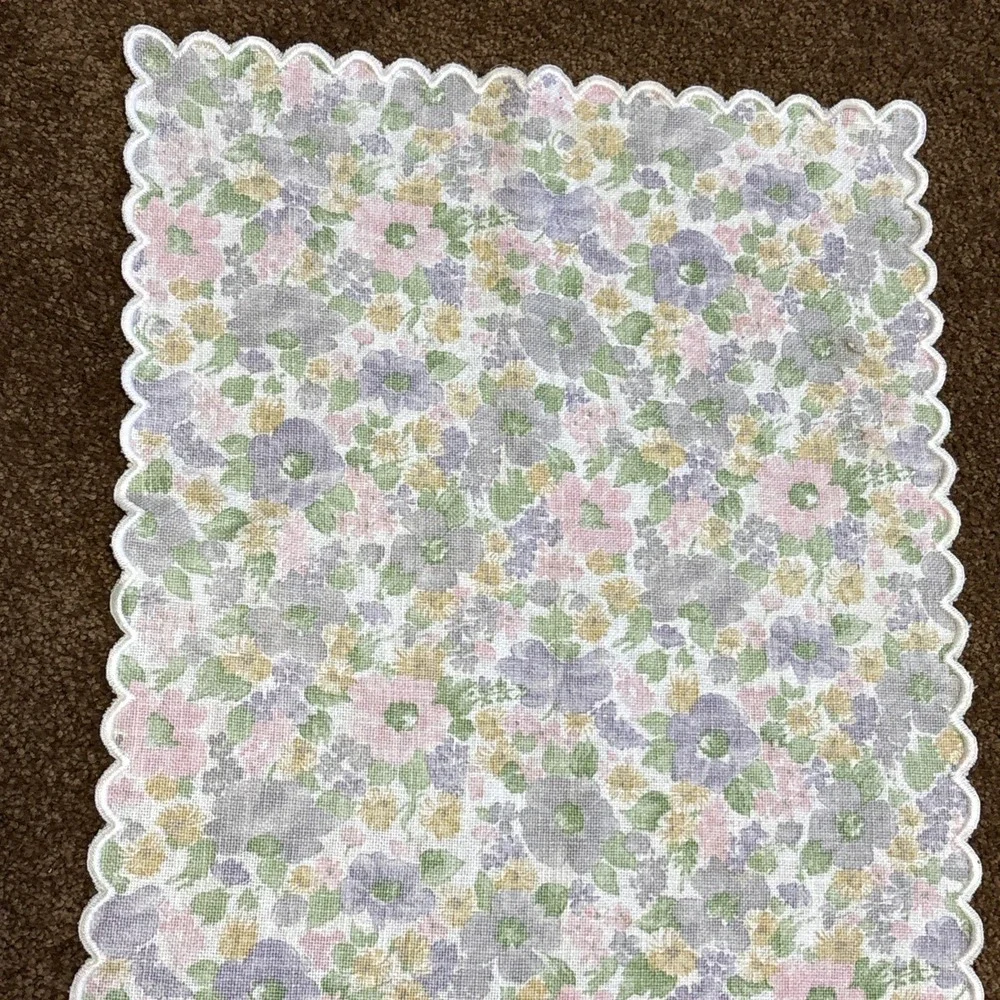 Cotton Linen table runner Vintage Floral Made in Austria Flowers 38 x 13.5